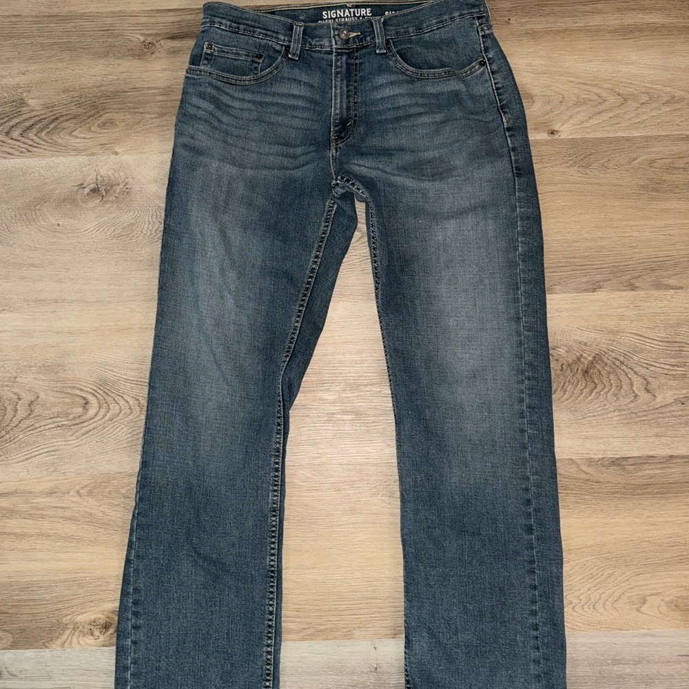 Signature by Levi Strauss Men’s Straight Jeans - Dark Blue Wash